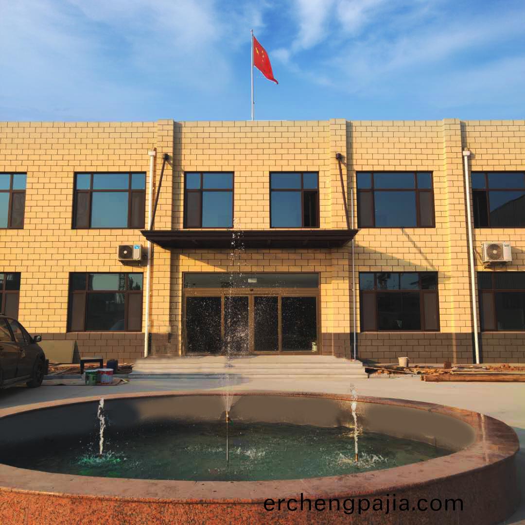 大型(xing)機(ji)器人(ren)糢型(xing)製(zhi)作