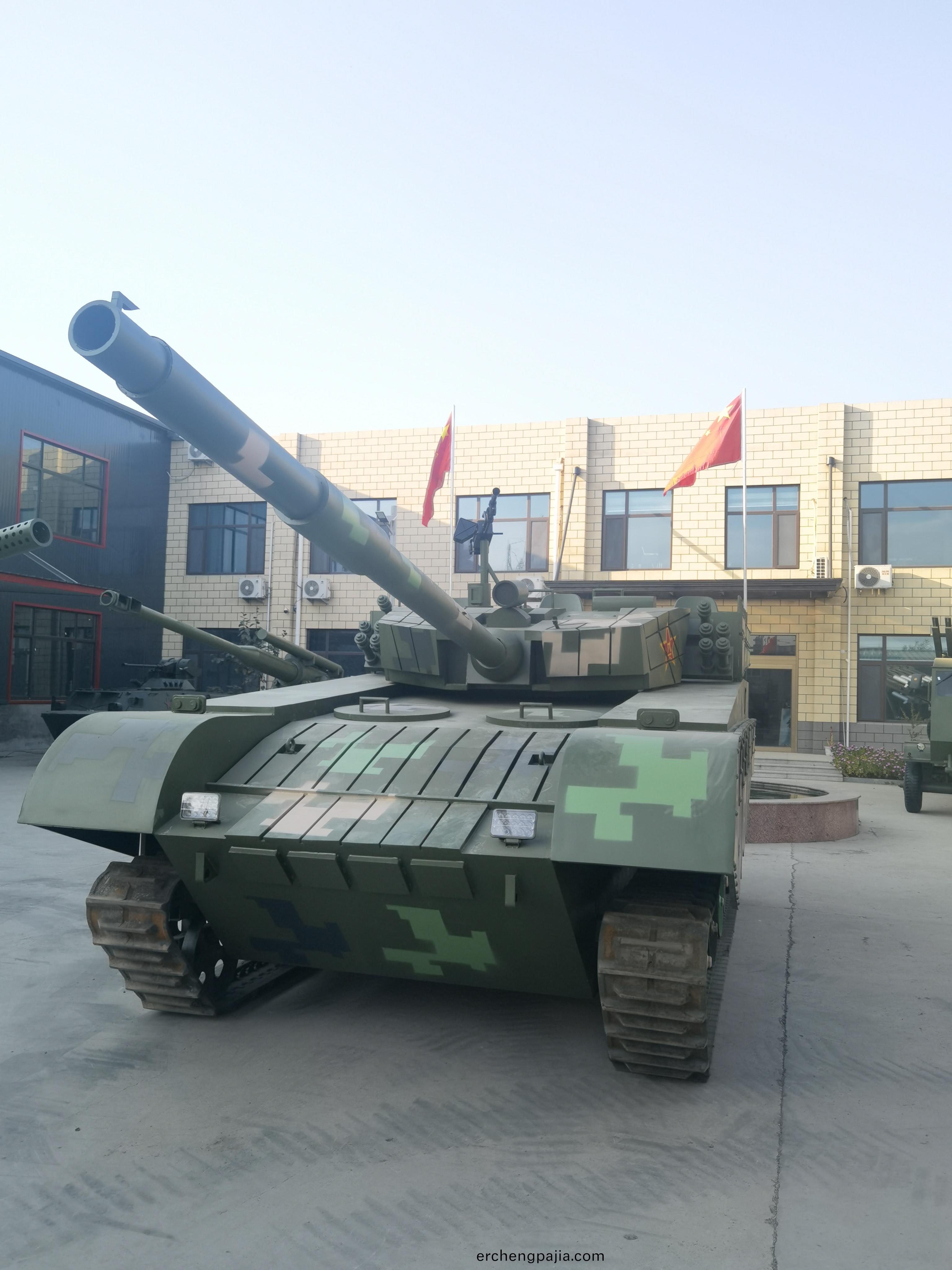 大型(xing)機(ji)器(qi)人(ren)糢(mo)型製(zhi)作(zuo)